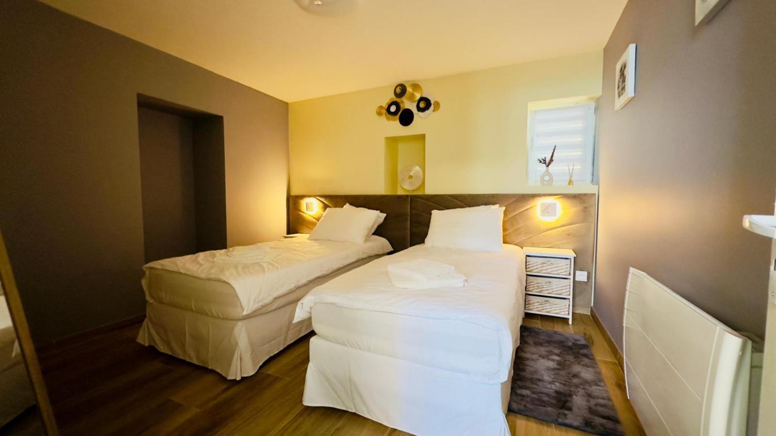 Appartement Cosy A Reminiac Exterior photo